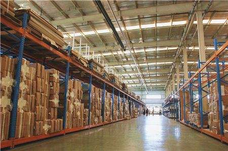 我們常用的重型貨架立柱如何來選用呢